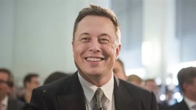 إيلون ماسك يشرف على إنتاج سيارات تيسلا Model 3