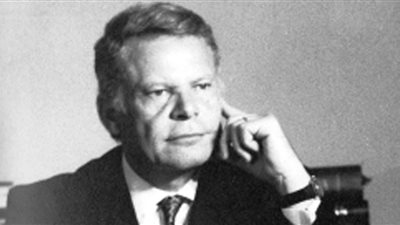 يوسف السباعي يطالب بمليون جنيه للعقلاء