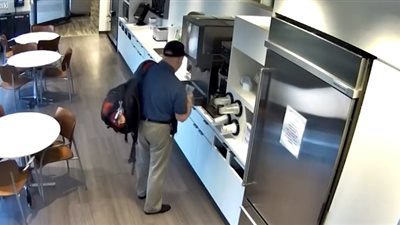 حيلة رجل للحصول على مبلغ التأمين (فيديو)