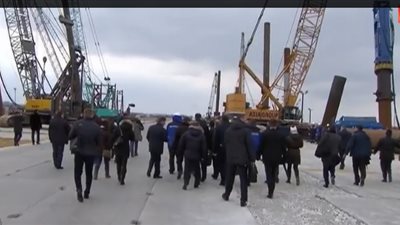 بالفيديو.. جسر «بوتين» العملاق تهديد جديد لـ«شرم الشيخ»