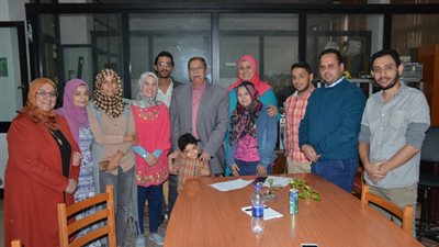 محافظ الإسماعيلية يتابع تنفيذ إحدى الدورات بالمراكز التكنولوجية