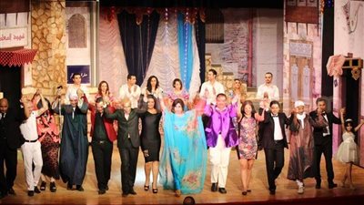 بالصور.. العرض الأول لمسرحية «حارة العوالم» لفيفي عبدة