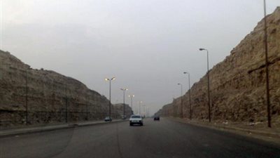 بدء إغلاق جزئي لمحور الأوتوستراد لتنفيذ مشروع تحويل كابلات