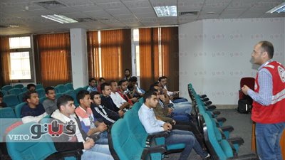 بالصور.. فعاليات الأسبوع التوعوي للهلال الأحمر بجامعة حلوان