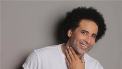 مصطفي شوقي يستقبل العام الجديد بجلسة تصوير