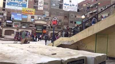 حملة أمنية لرفع الإشغالات بمحيط محطة مترو دار السلام