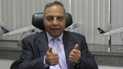 شركتا الصيانة و«الضيافة الجوية» بمصر للطيران تشاركان في ندوة معرض الكتاب