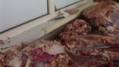 إعدام 2030 كيلو لحوم غير صالحة للاستخدام بمجازر أسيوط