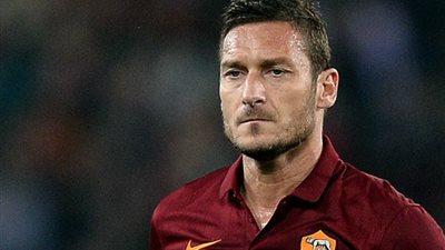 «سباليتي» مشيدا بـ«توتي»: يقدم مستوى لا يصدق