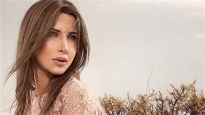 خبير أبراج عن 2020: طلاق نانسي عجرم ومرض عمرو دياب| فيديو