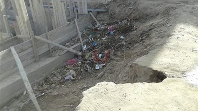 تحول أرض مسجد لمكان تجميع القمامة في الإسماعيلية (صور)