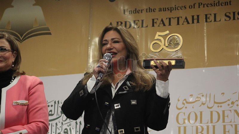  الفنانة ليلى علوي،