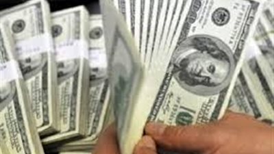 «تجارية القاهرة»: الدولار سيتخطى الـ8 جنيهات بالسوق السوداء