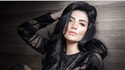 حورية فرغلي تستعيد جمالها في أحدث جلسة تصوير