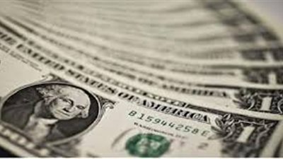 الدولار يسجل 15.65 جنيهًا بمنتصف التعاملات بـ«بنك مصر»