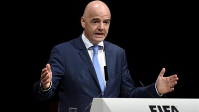 إنفانتينو: قطر ستنظم مونديال 2022 رغم الأزمة السياسية