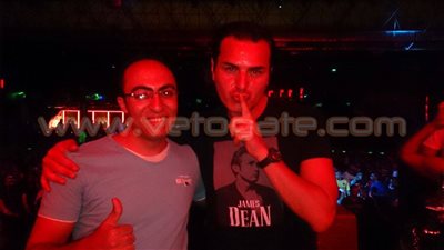 بالصور.. ديفيد فانديتا يشعل مسرح «تاج محل» بشرم الشيخ