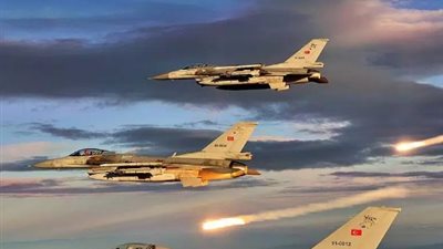 مقتل 26 مسلحا في ضربات جوية جنوب شرقي تركيا وشمالي العراق