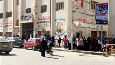 مراجعة اللحظات الأخيرة لطلاب الثانوية أمام اللجان بدمياط