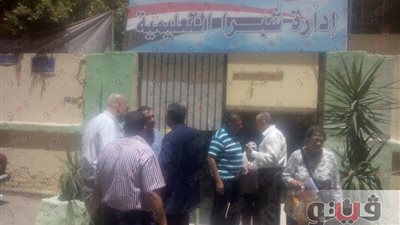 بالصور.. رئيس حي شبرا يطمئن على سير امتحانات الثانوية