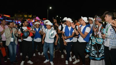 عرض «قصاقيص» يجذب جمهور خليج نعمة بمهرجان شرم الشيخ