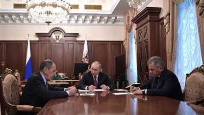 قرع طبول الحرب النووية.. بوتين يصدر تكليفات عسكرية مقلقة لأمريكا