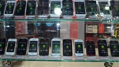 غرفة القاهرة تتوقع انخفاض أسعار الهواتف المحمولة بعد تراجع الدولار