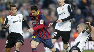 برشلونة يتعادل سلبيا أمام فالنسيا بالشوط الأول