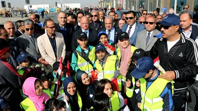 انطلاق ماراثون «مشي الطلاب» ضمن مبادرة «القاهرة جميلة» بمعرض الكتاب (صور)
