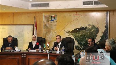 بالصور.. محافظ الفيوم يلتقي نائب وزير الصحة ووفد القومي للسكان