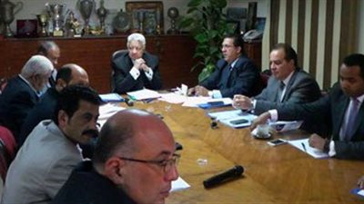 مجلس الزمالك يحضر القمة 112