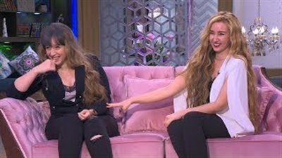 شقيقة هنا الزاهد: «أختي ممكن تحب أي حد من أول مرة» (فيديو)