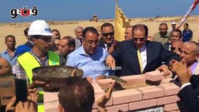 بالفيديو.. وزير الإسكان يضع حجر أساس المنصورة الجديدة