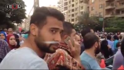 بالفيديو.. حارس «الأهلي» يغادر مسجد الصديق بعد أداء صلاة العيد