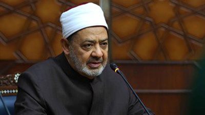 «الطيب» يشيد بجهود أطباء الأزهر في مستشفيات الجامعة