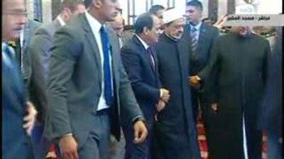 بالفيديو.. السيسي يغادر مسجد المشير بعد أداء صلاة عيد الأضحى