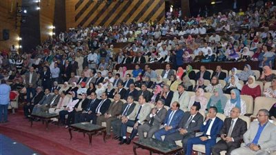 أشرف صبحي يلتقي بموظفي وقيادات الشباب والرياضة (صور)