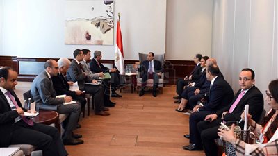 مدبولي من ألمانيا: السيسي يكلف بتوطين صناعة السيارات في مصر