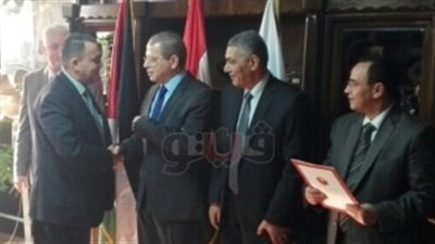 القابضة للكهرباء تحتفل بفلسطينيين اجتازوا دورات «توازن الطاقة»