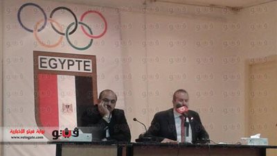 جلسة صلح ودية بين 