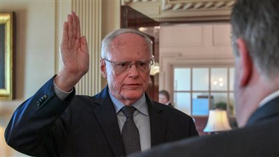 وفد من مجلس اللوردات البريطاني يصل سلطنة عمان لبحث التعاون المشترك