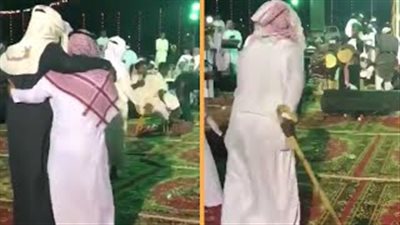 رد فعل صادم لمسن رأى شخصين يرقصان في حفل غنائي (فيديو)