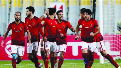 وصول الأهلي وسيمبا التنزاني لملعب برج العرب