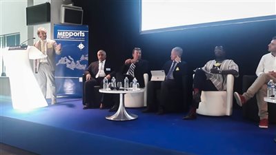 رئيس ميناء دمياط يشهد فاعليات منتدى موانئ المتوسط بفرنسا