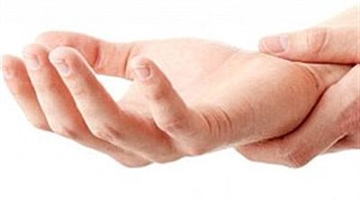 علاج جديد بواسطة التحفيز الكهربائي يساعد على تحريك اليد المشلولة