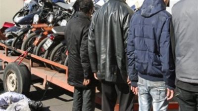 سقوط عصابة «الشطة» لسرقة الدراجات البخارية.. المتهمون: المادة الحارقة تشل حركة سائقي التوك توك.. ارتكبوا ١٥ حادثة سرقة.. والمحكمة تقضي بحبسهم ٣ سنوات