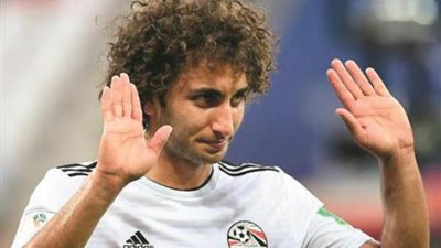 فضيحة عمرو وردة | عمرو وردة يجهز حقائبه بعد قرار استبعاده من المنتخب (فيديو)