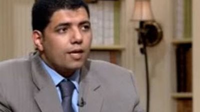 فهمى بهجت: قيادات الإرهابية معهم هواتف محمولة داخل السجن