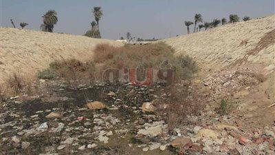 الفيوم تهمل مخرات السيول