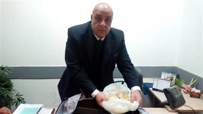 تكريم فريق ضبط كيلو مخدرات بحوزة راكبة بمطار القاهرة